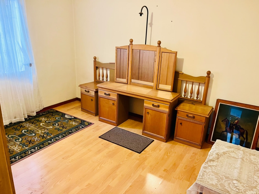 2 Bedroom Property for Sale in Jagtershof Western Cape